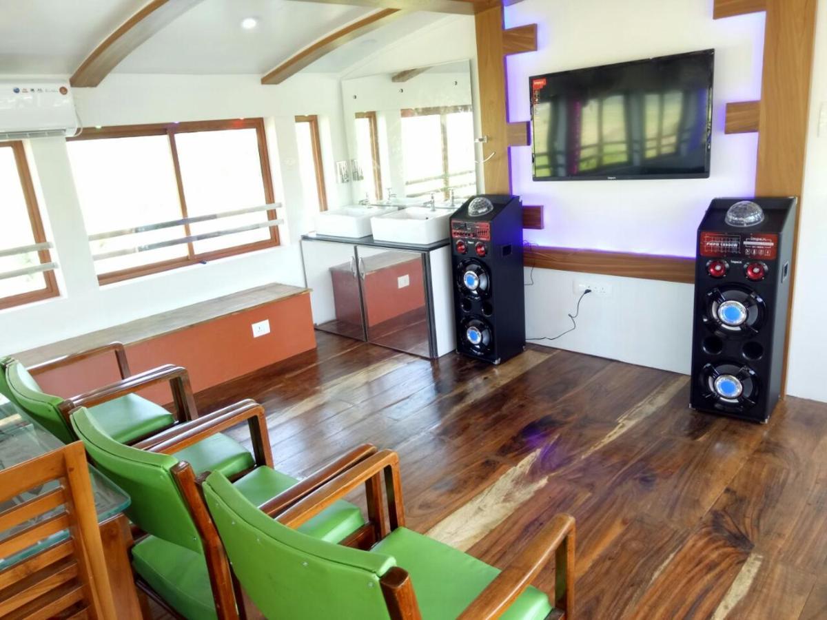 Marari Houseboat Hotel Марарикулам Екстериор снимка