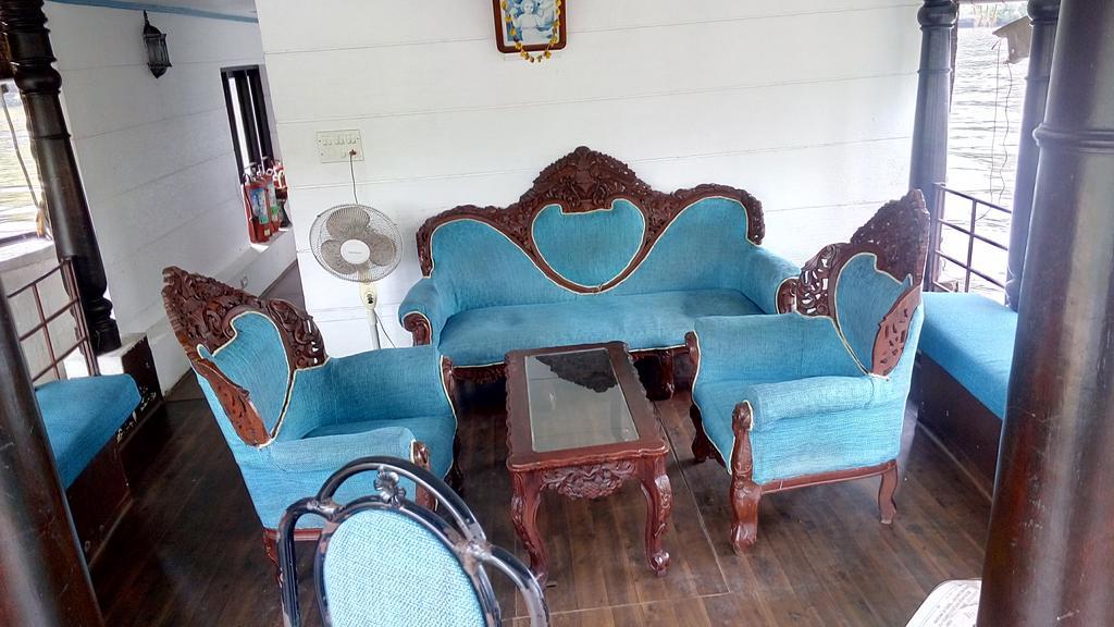 Marari Houseboat Hotel Марарикулам Екстериор снимка